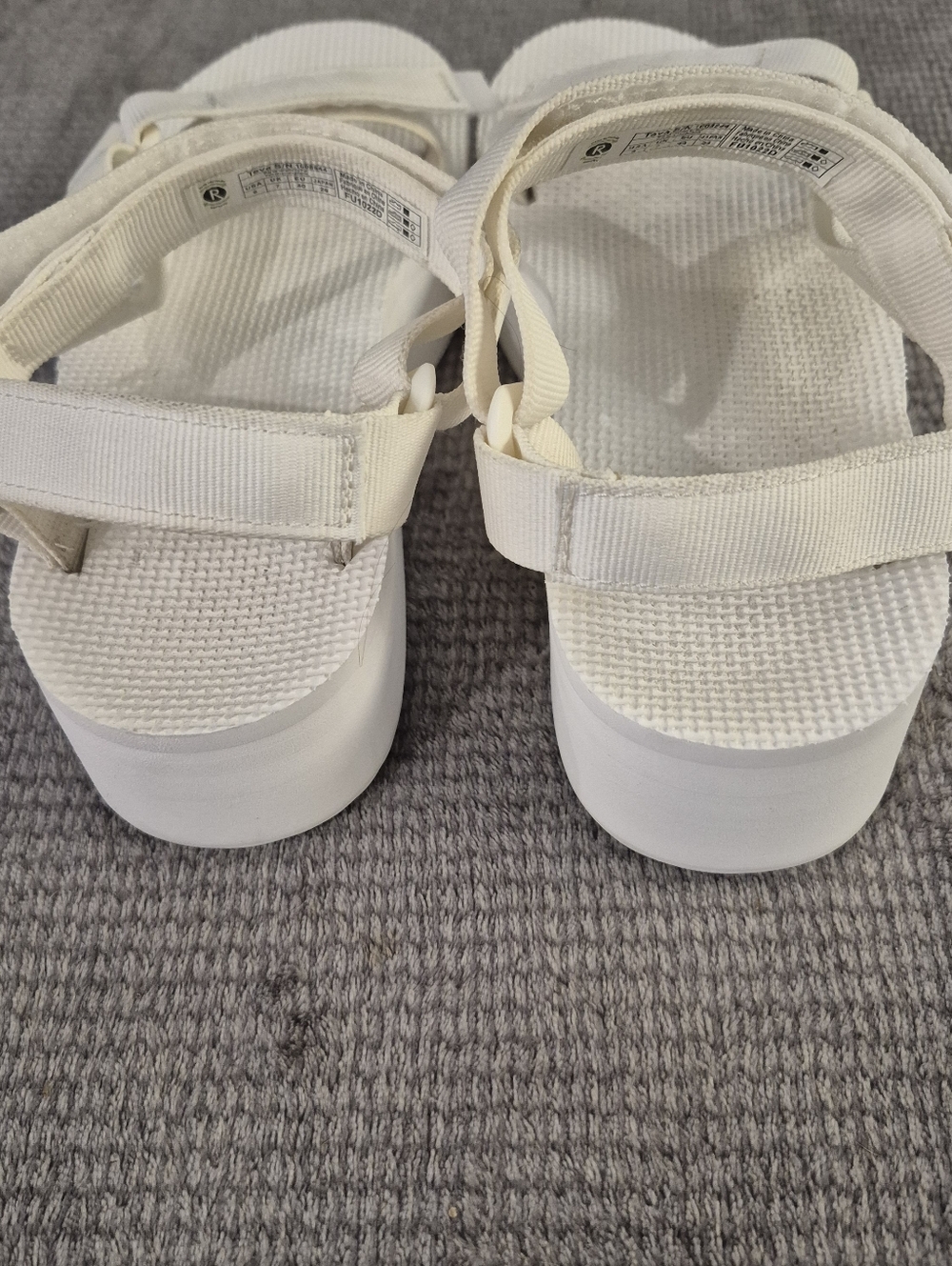 Teva Women Flatform Universal Platform Y2K Inspired Sandal Size 9 White Recycled - Picture 5 of 8